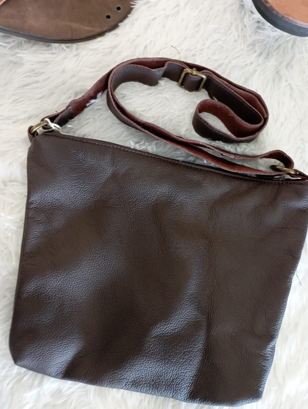 Chouara Leather Shoulder Bag