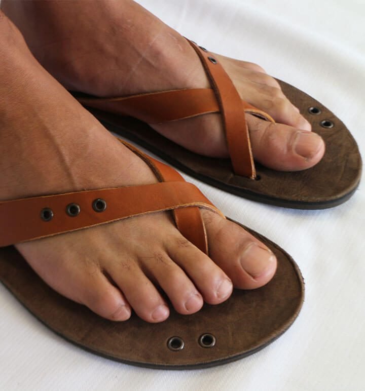 City Style Leather Toe Post Sandal - Image 4