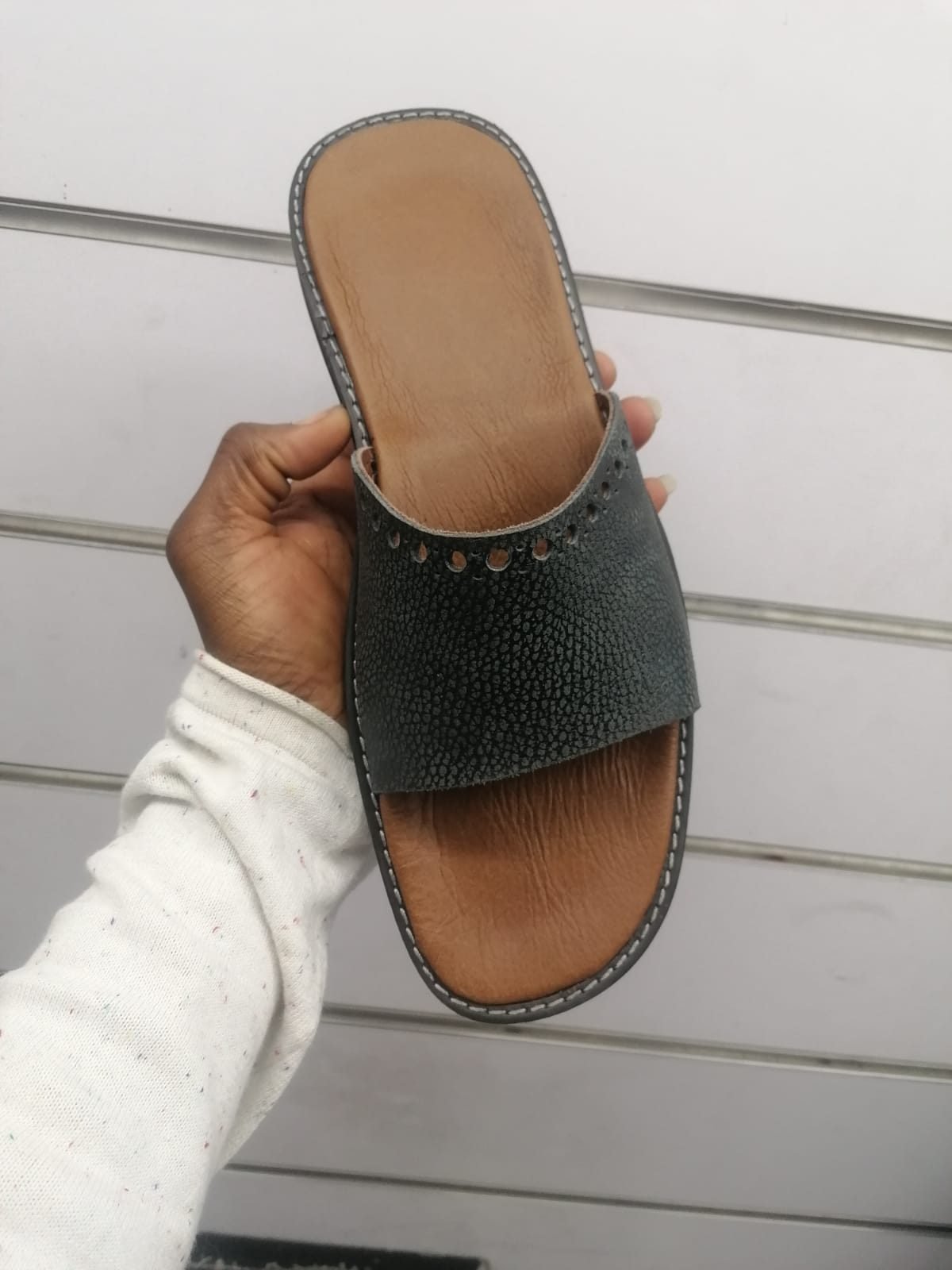 Mosi Leather Slide Sandal - Image 2